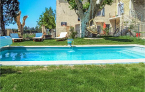 Amazing apartment in Avignon with WiFi, Outdoor swimming pool and 2 Bedrooms